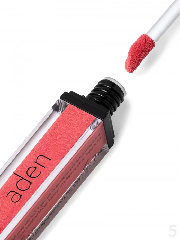 Satin Effect Lipstick 05 Bright Coral
